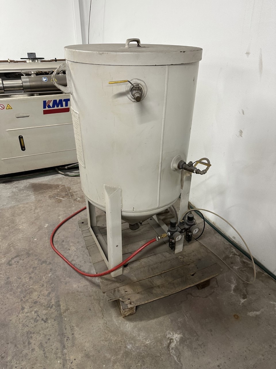 2010 Multicam 3000 Waterjet Cutting System (#4892)